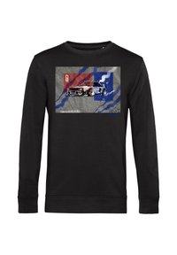 Felpa nera a maniche lunghe con grafica stampata di un'auto in rosso e blu su uno sfondo grigio testurizzato.