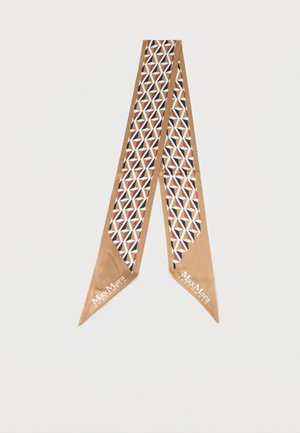Longue écharpe beige étroite avec un motif géométrique blanc, noir et marron, comportant le texte « Max Mara Beachwear » à chaque extrémité pointue.