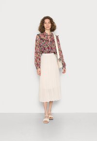 NAF NAF VOYAGE PRINT - Blusa - multicouleurs