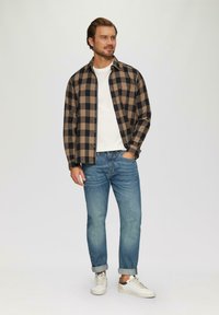 s.Oliver MIT PRINT - T-shirt print - weiß