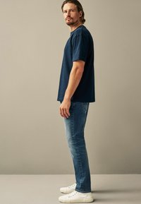 Next AUTHENTIC - Kavbojke na korenček - mid blue tint