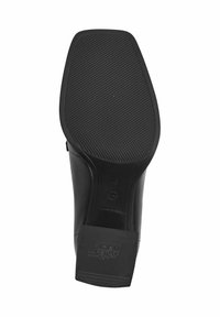 Černá kožená podešev s texturovaným gumovým dnem. Obsahuje černou platformu se značkou "Anti-Slides" a označením velikosti.