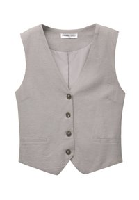 Chaleco gris sin mangas hecho de una tela texturizada, con un escote en V profundo, cinco botones y dos bolsillos frontales. Interior forrado de color contrastante.