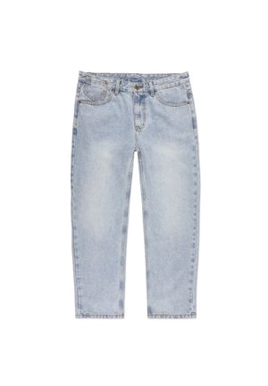 Jasnoniebieskie dżinsy z denimu o prostym kroju, z pięcioma kieszeniami, szlufkami na pasek i wyblakłą fakturą. Tkanina jest miękka i lekko zużyta.