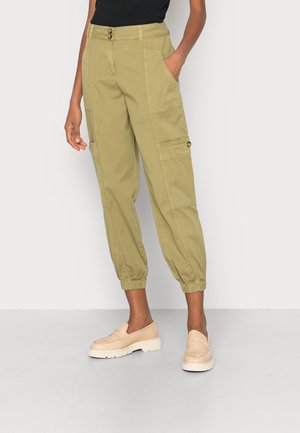PANTS UTILITY FIT - Cargo trousers - moderate olive