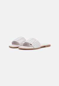Tamaris Mules - light grey