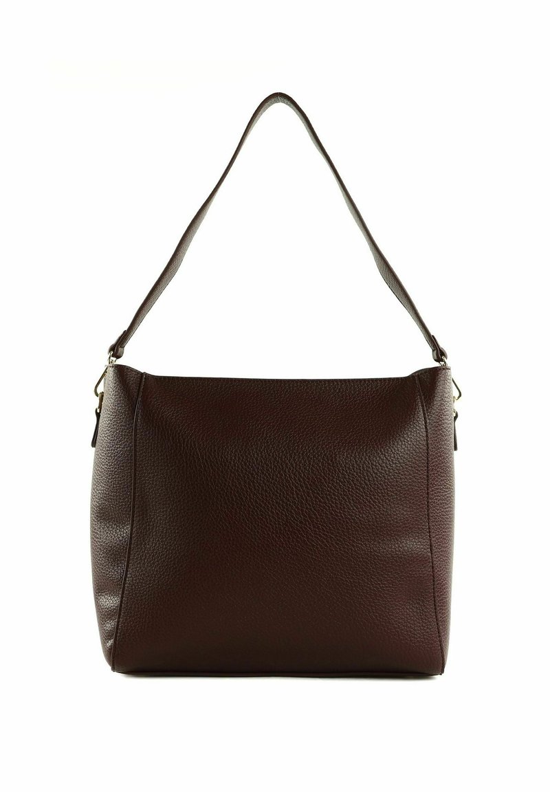 Borsa a spalla in pelle bordeaux scuro con una texture liscia, forma rettangolare morbida, una tracolla singola regolabile e minimi dettagli in metallo.