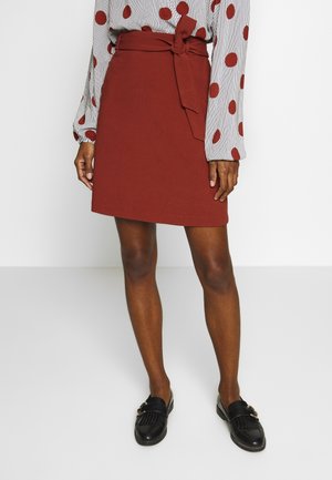 Minijupe - metallic red