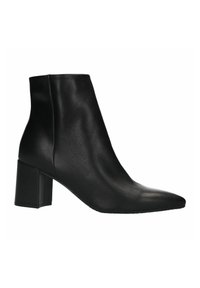 Zwarte enkelluier van glad leer, met een spitse neus en een flinke, vierkante hak. Minimalistisch ontwerp met een strakke afwerking.