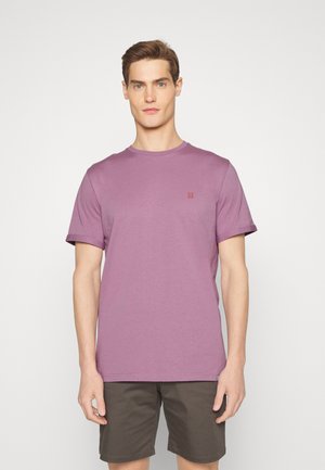 NØRREGAARD - Jednoduché triko - elderberry/orange