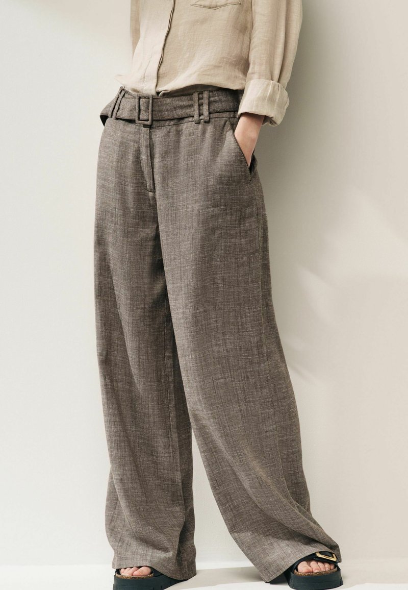 Next WIDE LEG - Hlače - chocolate brown