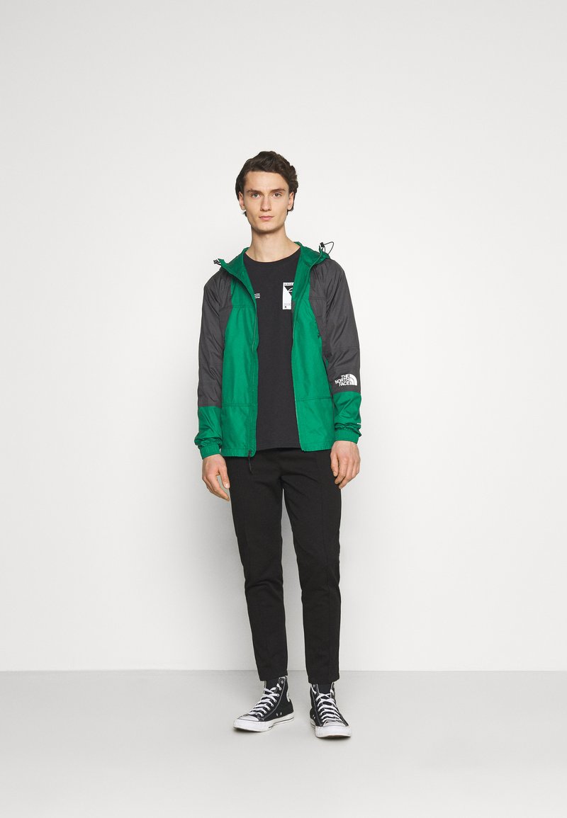 The North Face Light Windshell Jacket Windbreaker Evergreen Black Green Zalando Ie