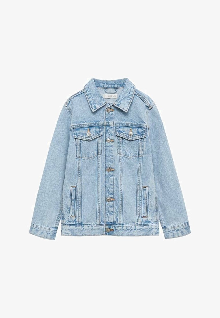 Světle modrá džínová bunda s límcem, dlouhými rukávy, dvěma náprsními kapsami s klopami a zapínáním na knoflíky vpředu.