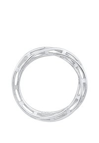 Sølv ring med et sammenflettet design og udskårne geometriske former. Glat tekstur med en poleret finish, cirkulær i form.