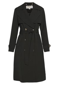 Trench-coat noir croisé avec de larges revers, ceinture en tissu nouée à la taille, boutons dorés, manches longues et poches latérales.