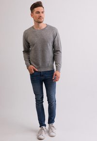 CASH-MERE RUNDHALS  - Maglione - grau