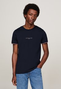 Tommy Hilfiger LOGO TIPPED TEE - Basic T-shirt - desert sky
