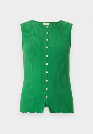 Haut vert sans manches en maille côtelée avec col rond et boutons blancs au centre devant, avec un ourlet légèrement froufroute.