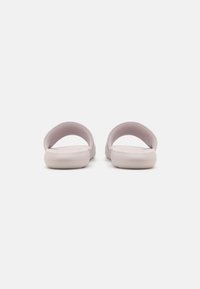 Nike Sportswear VICTORI ONE SLIDE - Papucsszandálok - platinum violet/sail