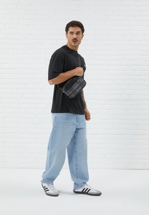 Pier One Sac bandoulière - black