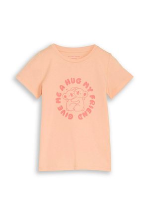 Hell pfirsichfarbenes T-Shirt mit kurzen Ärmeln, mit Illustration von zwei sich umarmenden Koalas und rundem Text „Gib mir eine Umarmung, mein Freund“ in Pink.