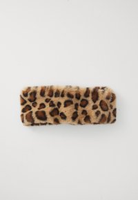 Fascia in pelliccia con stampa leopardata, dalla trama morbida, forma rettangolare e una base marrone neutra accentuata da macchie scure.