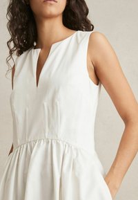 Reiss Freizeitkleid - ivory