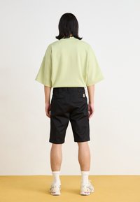 Thumbnail Image 4