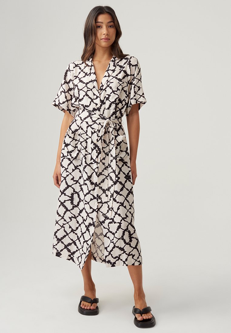 ST MRLO LILIAN Robe chemise black tie dye check/noir ZALANDO.FR