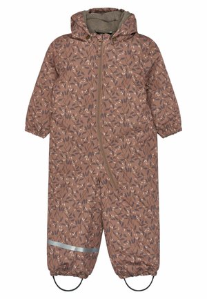 Combinaison d’hiver une pièce pour enfant avec capuche, marron avec motif de feuilles foncées, fermeture éclair diagonale à l’avant, poignets élastiques, bande réfléchissante et sangles pour les pieds.
