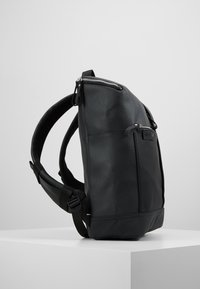 Strellson ROYAL OAK BACKPACK - Nahrbtnik - black