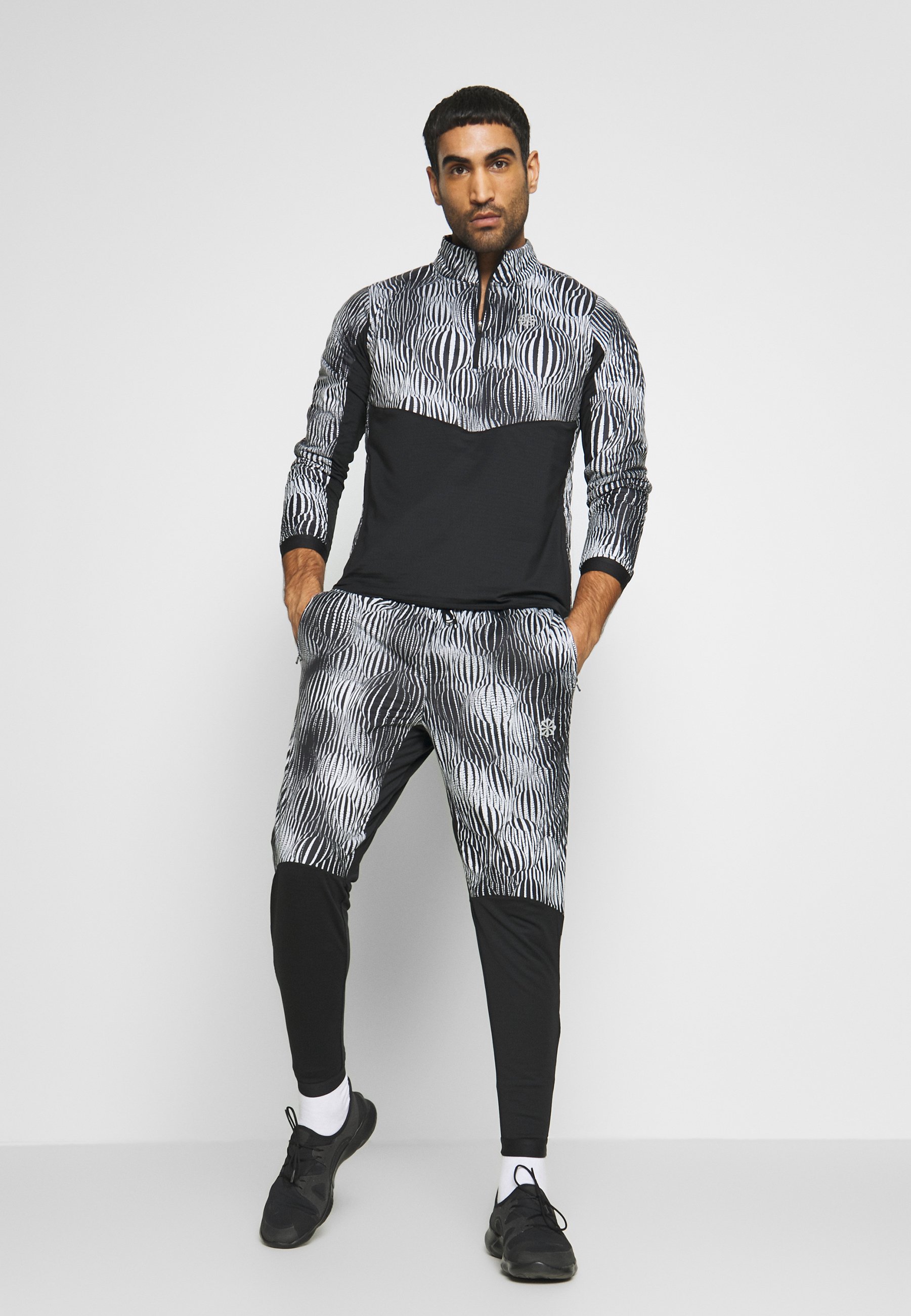 nike performance element