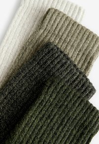 Next HEAVYWEIGHT FOUR PACK - Zoknik - green cream