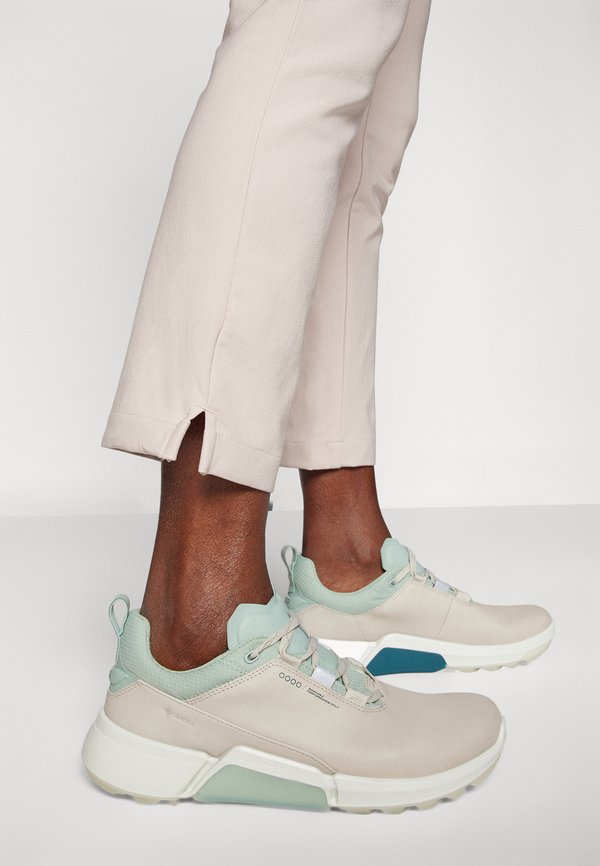 ULTIMATE365 ANKLE PANT - Trousers - taupe4