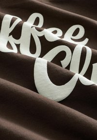 REGULAR FIT - Sweater - chocolate brown coffee club