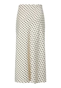 Witte midi-rok met zwarte polkadots, rechte snit en een gladde stofstructuur, afgebeeld tegen een effen witte achtergrond.