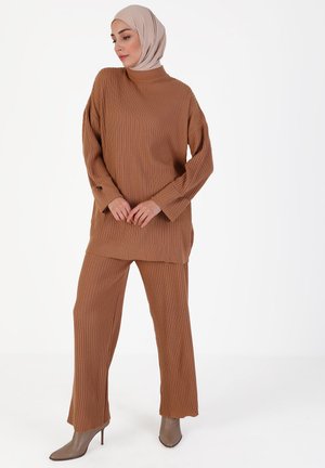 Modanisa SET - Trousers - camel