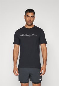 Nike Performance TEE RUN DIVISION - T-Shirt sport - black