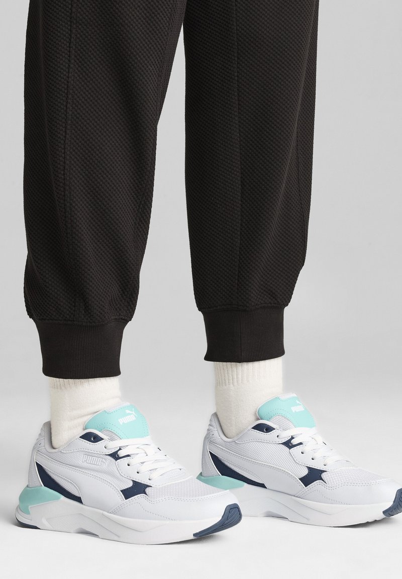 Puma X-RAY SPEED LITE - Matalavartiset tennarit - white silver mist gray skies mint