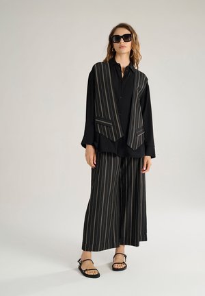 CROPPED - Pantalon classique - black