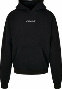 Schwarzer Hoodie mit einer Fronttasche, mit weißem Text "Artistic Minds" auf der Brust. Aus weichem Stoff gefertigt, mit Kapuze und Kordelzug.