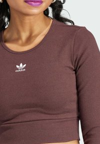 adidas Originals ESSENTIALS RIB - Hosszú ujjú felső - shadow brown