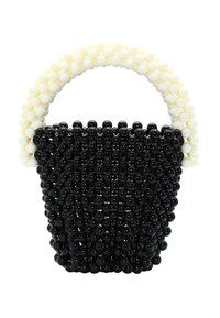 Borsa a mano nera con forma strutturata. Il manico è composto da una sequenza alternata di perline bianche e nere, creando una superficie liscia.