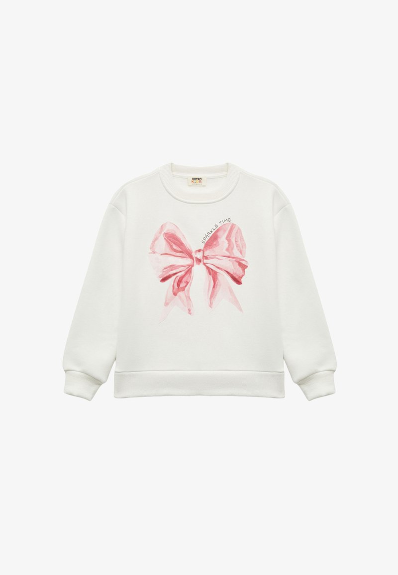 Witte sweatshirt met een grote, aquarel-stijl roze strikafbeelding met de tekst "SPARKLE TIME" boven de strik. Geribde manchetten en onderrand.