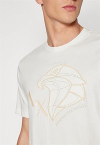 Armani Exchange Print T-shirt - off white