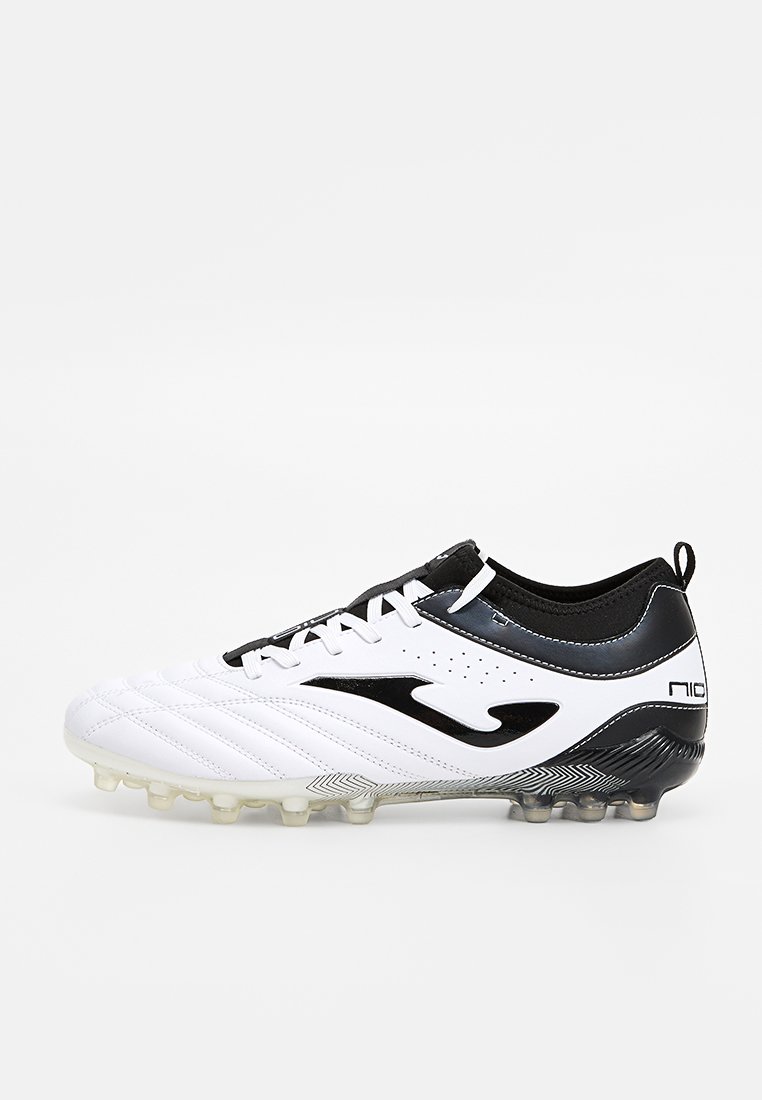 Zapatillas fútbol para césped artificial