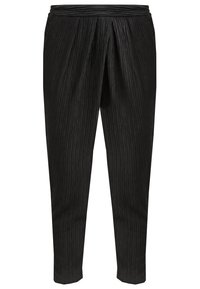Pantalon noir plissé taille haute avec une jambe légèrement évasée et un motif à rayures verticales texturé.