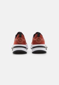 Puma PWRFRAME TR 3 - Hardloopschoenen voor op de weg - mars red/desert dust/white