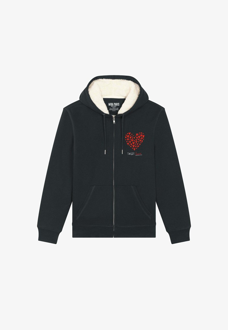 Felpa nera con zip e cappuccio foderato in morbido pile. Presenta un design di cuori rossi con cuori più piccoli e il testo "SWT" in corsivo. Tasche frontali.