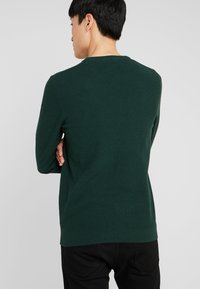 Pier One Strickpullover - mottled dark green